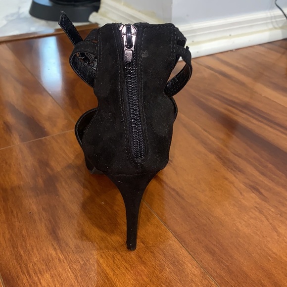 Christian Siriano heels - Picture 4 of 4